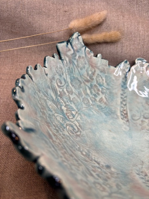 Plat translucide en grès