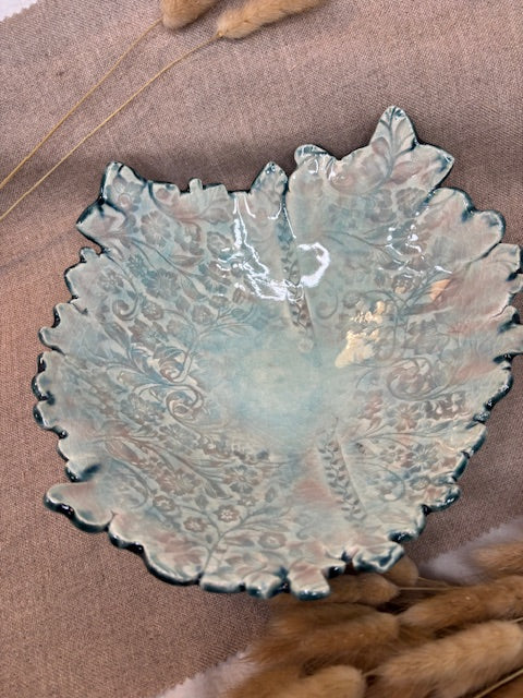 Plat translucide en grès