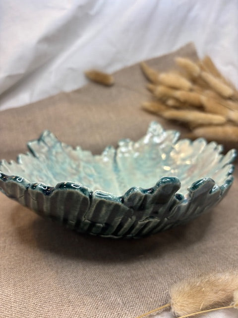 Plat translucide en grès