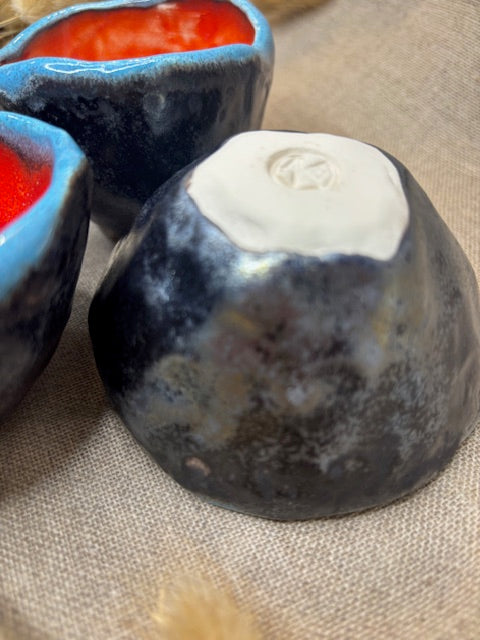 Coupelles rouge-noir-bleu