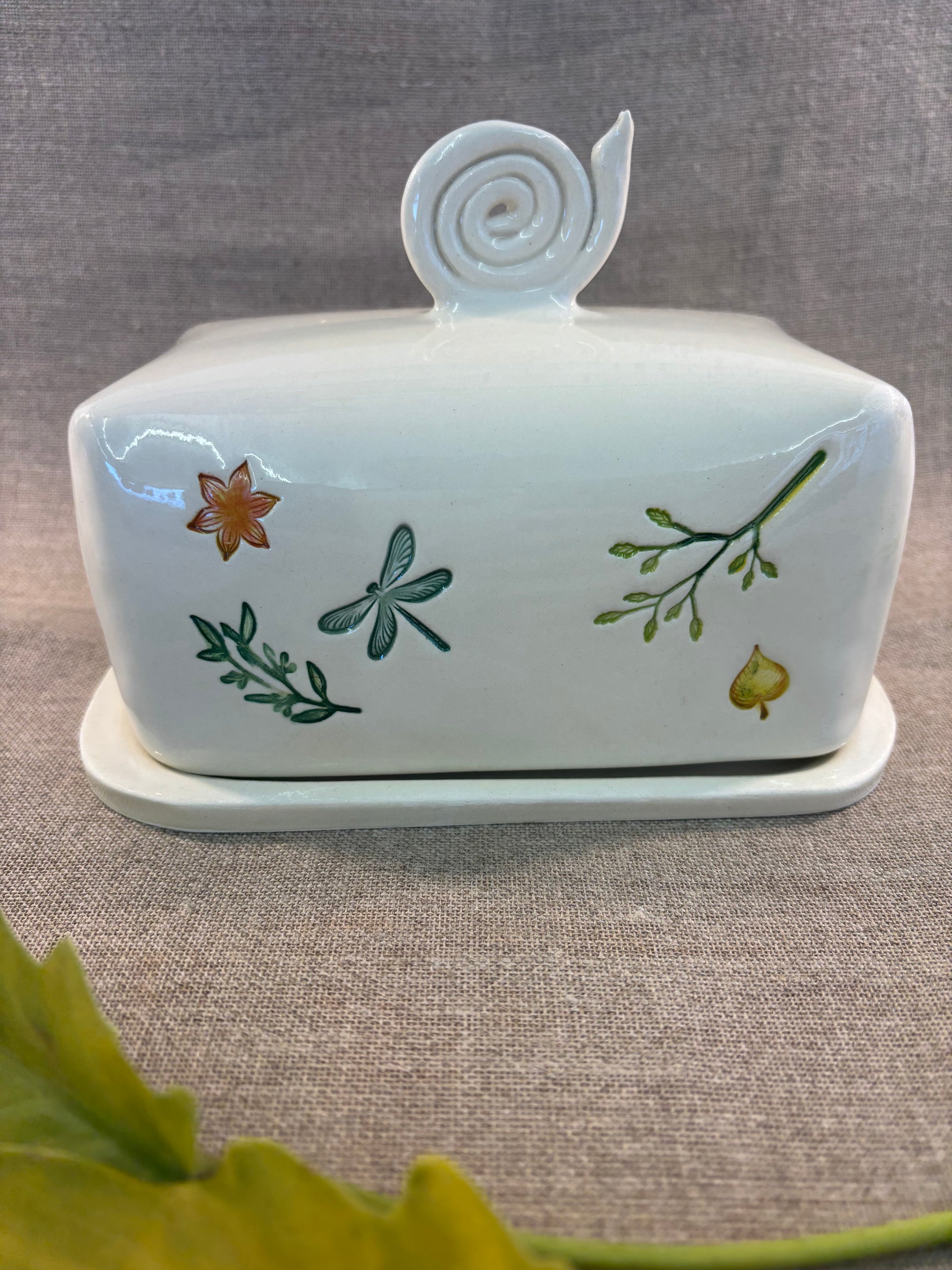 Beurrier en porcelaine 18x12 cm - La Redoute Beurrier en porcelaine 18x12 cm - La Redoute